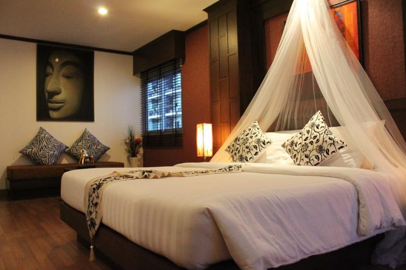 Hemingway'S Hotel Patong Zewnętrze zdjęcie
